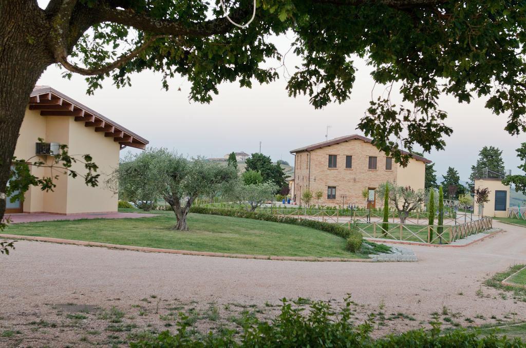 Il Gigante Villa Appignano del Tronto Bagian luar foto